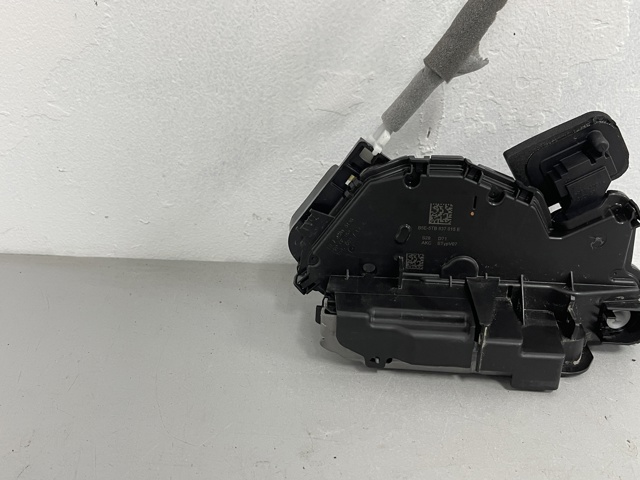 5TB837015E Замок водительской двери купить Кривой Рог