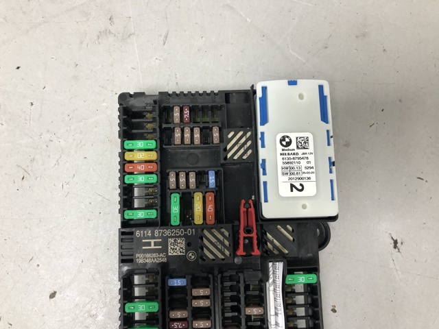 61148736250 BMW Блок предохранителей задний салонный купить в Харьков