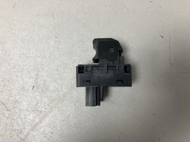61315A2BCB5 BMW Кнопка подъемника заднего стекла купить в Хмельницкий