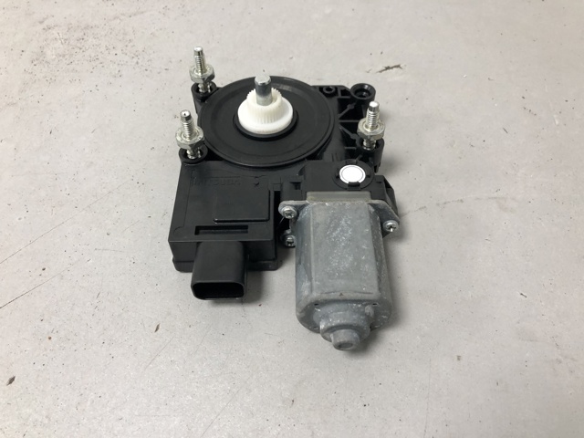 BMW 61359854231 Мотор стеклоподъемника двери задней левой в наличии Винница