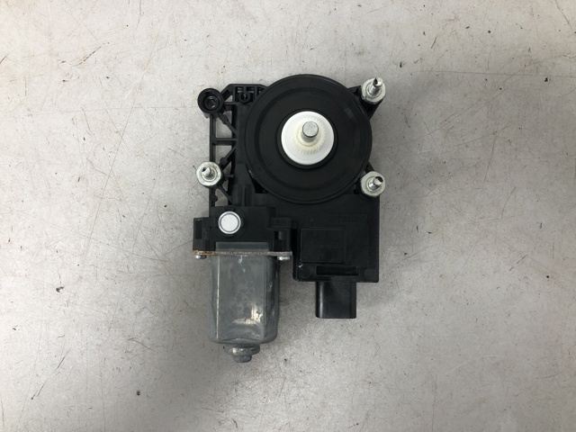 61359854232 BMW Мотор стеклоподъемника двери задней правой купить в Львов