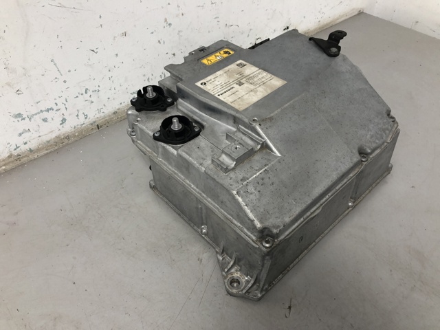 61445A73E23 BMW Модуль управления (ЭБУ) заряда основной батареи купить в Николаев
