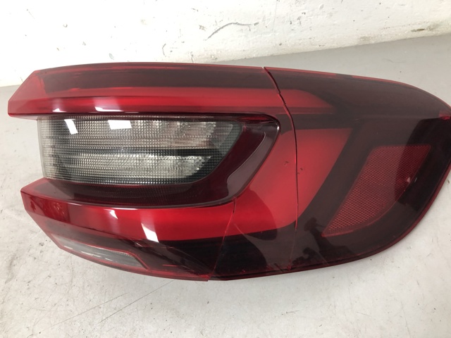 63215A164B4 BMW Фонарь задний правый внешний купить в Павлоград