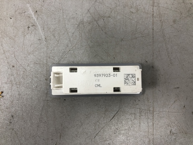 63319397923 BMW Лампа подсветки в двери купить в Чернигов