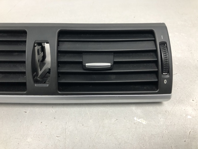 Решетка воздуховода 64229220101 BMW