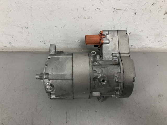 64525A63640 BMW Компрессор кондиционера купить в Черкассы