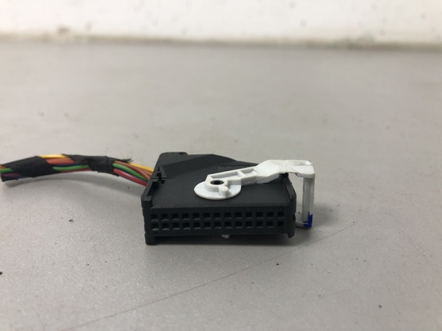 6913630 BMW купить в Киев
