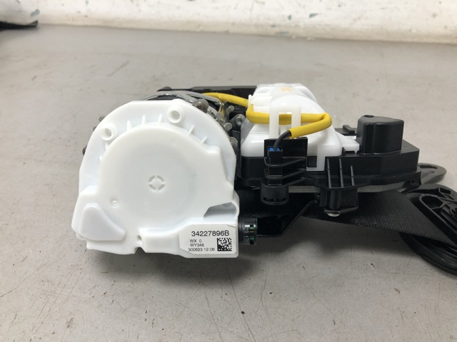 BMW 72117469954 Ремень безопасности передний левый в наличии Кривой Рог