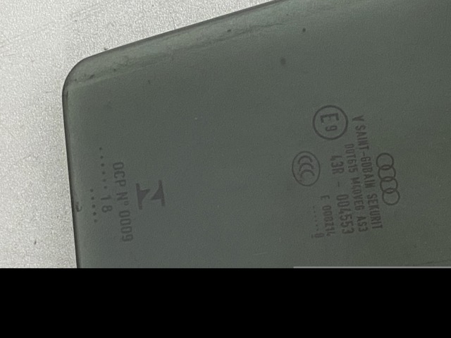 VAG 80A845206A Стекло двери задней правой в наличии Киев