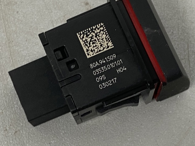 VAG 80A941509 Кнопка включения аварийного сигнала в наличии Павлоград