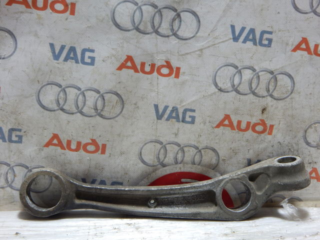 Рычаг передней подвески нижний левый Audi Q5