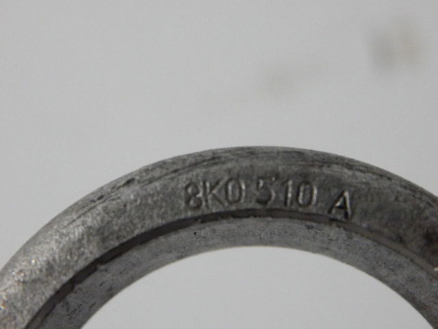 Рычаг передней подвески верхний, правый 8K0407510A VAG