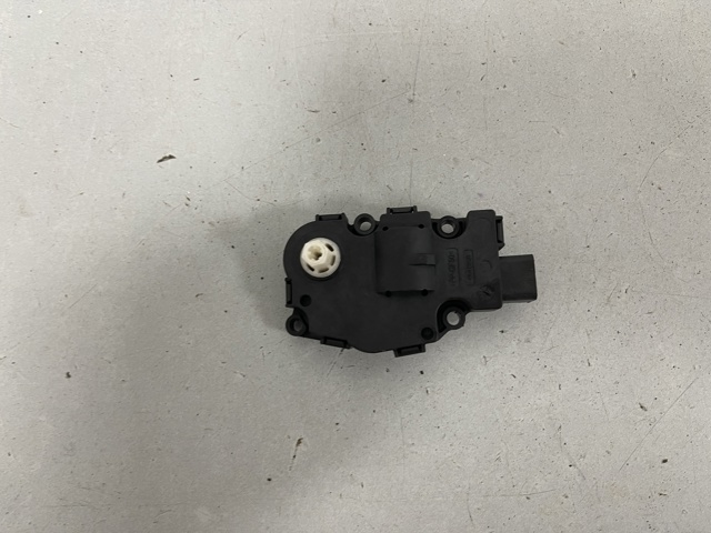 Привод заслонки печки 8K0820511C VAG