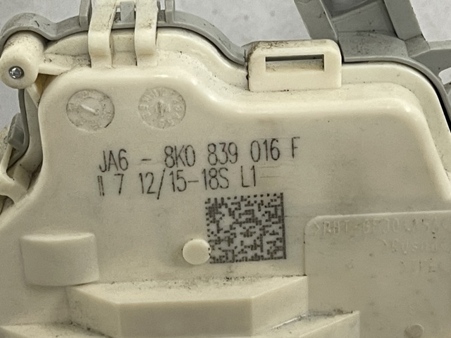 8K0839016F VAG Замок двери задней правой купить в Чернигов