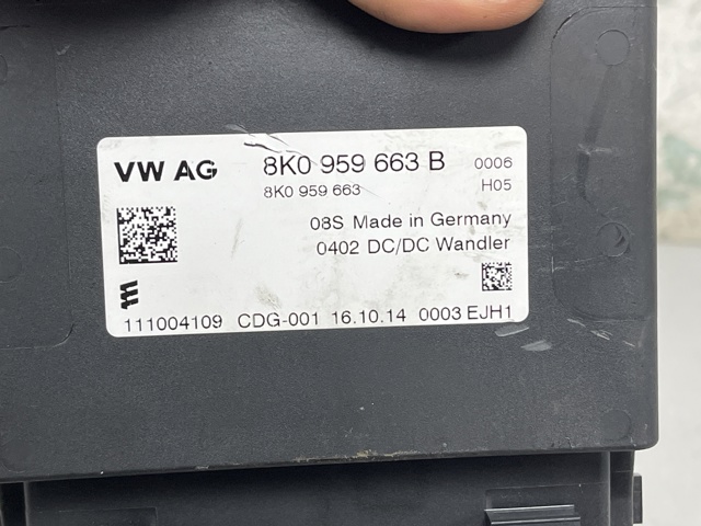 Стабилизатор напряжения 8K0959663B VAG