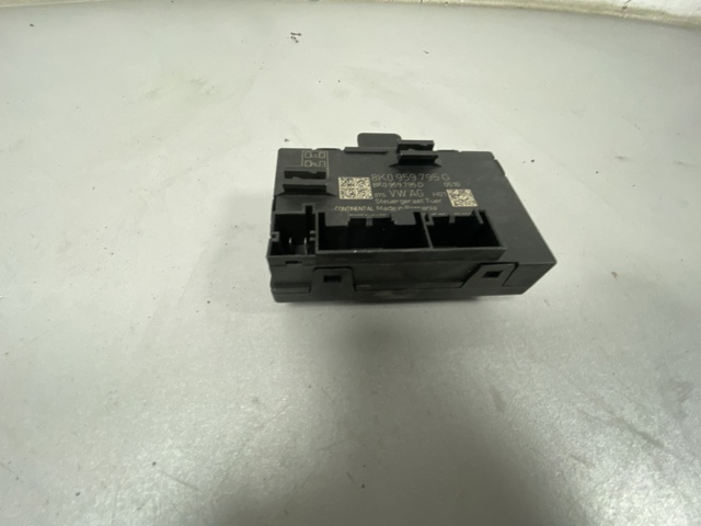 VAG 8K0959795G Блок комфорта задней двери в наличии Черновцы