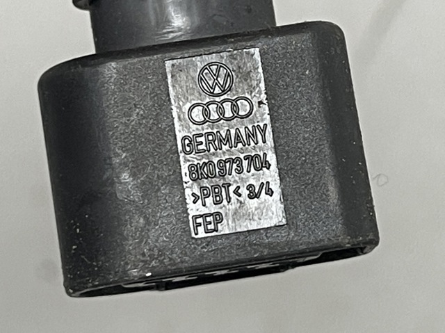 VAG 8K0973704 Разъем (фишка) заднего фонаря в наличии Черновцы