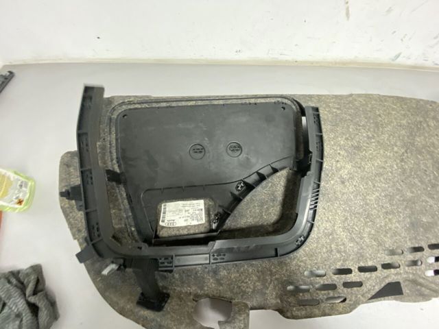VAG 8K5863887 в наличии Ужгород