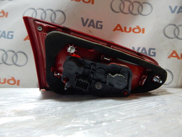 8K5945094AA VAG Фонарь задний правый внутренний купить в Черкассы