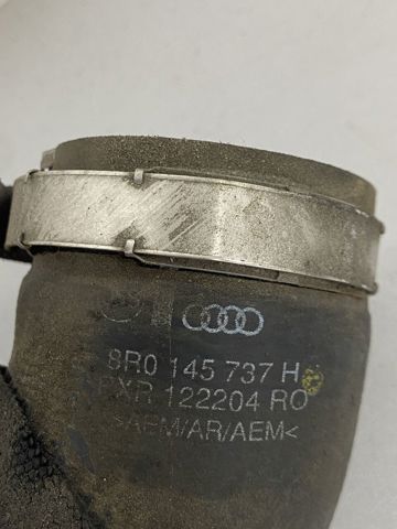 VAG 8R0145737H Патрубок дроссельной заслонки в наличии Ирпень