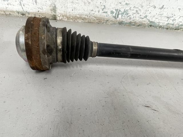 Полуось задняя 8R0501203D VAG