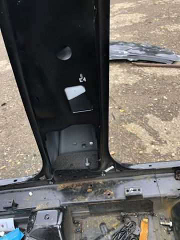 8R0809848A VAG Порог внешний правый купить в Киев