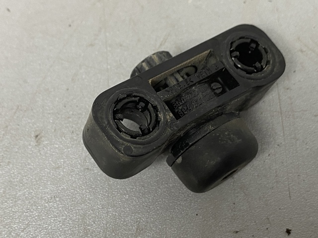 VAG 8R0827239 в наличии Днепр