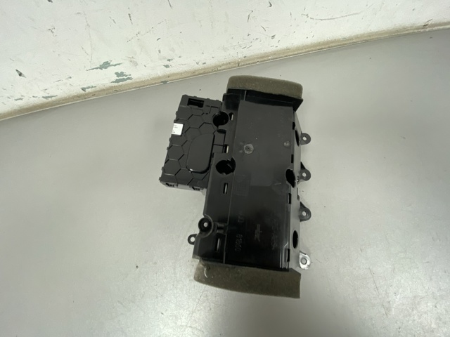 8R0862534A купить Чернигов