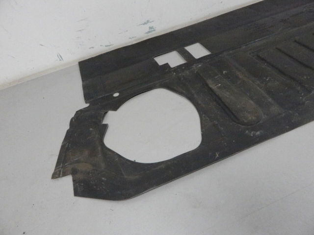 8R0863825 VAG Шумоизоляция капота купить в Ровно
