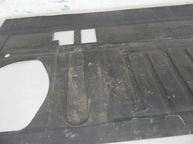 8R0863825 Шумоизоляция капота купить Черновцы