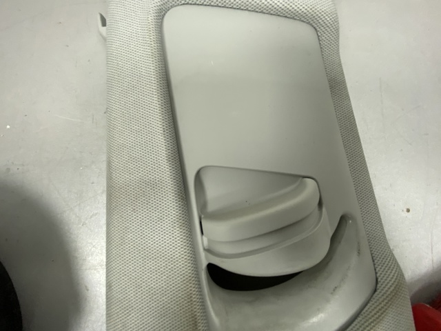 8R0867243F купить Харьков