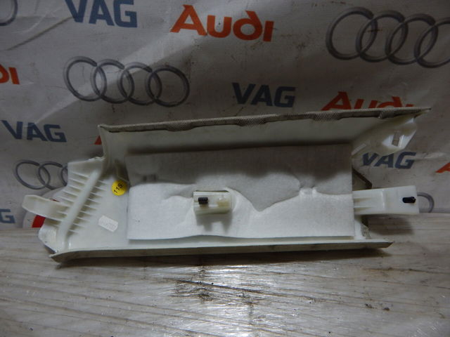 VAG 8R0867287B Обшивка стойки кузова внутренняя задняя левая в наличии Сумы