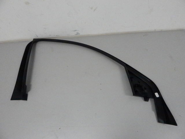 VAG 8R0867610 в наличии Полтава