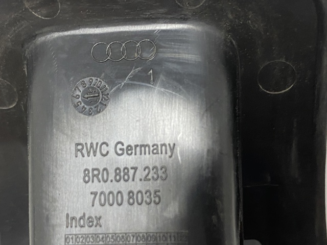 VAG 8R0887233 в наличии Ирпень