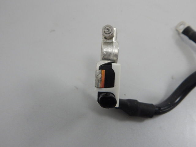 VAG 8R0915181C Кабель массы аккумулятора (АКБ) в наличии Украина