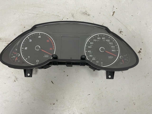 VAG 8R0920981P Панель приборов в наличии Сумы