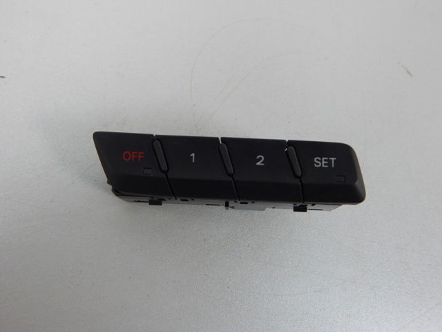 8R0959769A VAG купить в Черновцы