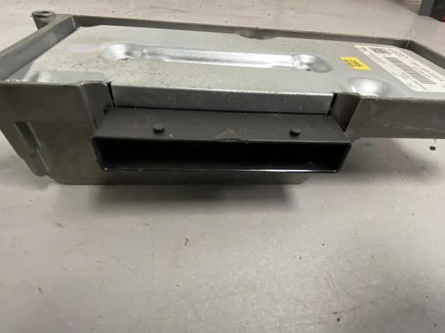 8R1035223A VAG Усилитель звука аудиосистемы купить в Ужгород