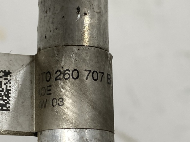 VAG 8T0260707B Шланг кондиционера, от испарителя к компрессору в наличии Запорожье