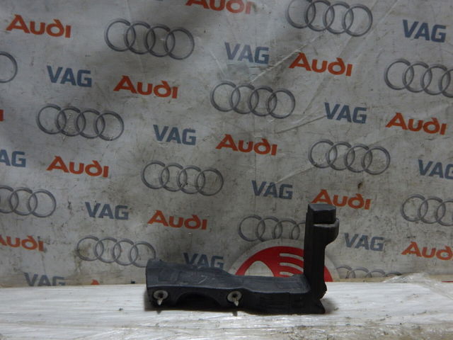 VAG 8T0823722 в наличии Черновцы
