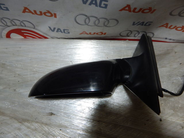 Зеркало левое 8T0857527E VAG