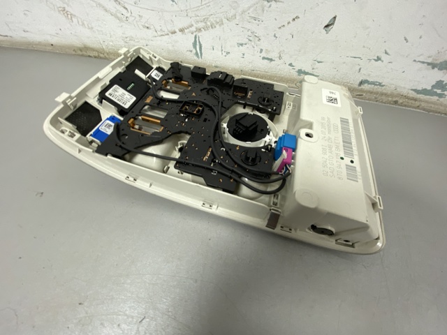 VAG 8T0947135BMET1 в наличии Николаев