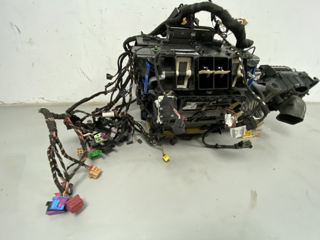 8T1820005S VAG купить в Житомир