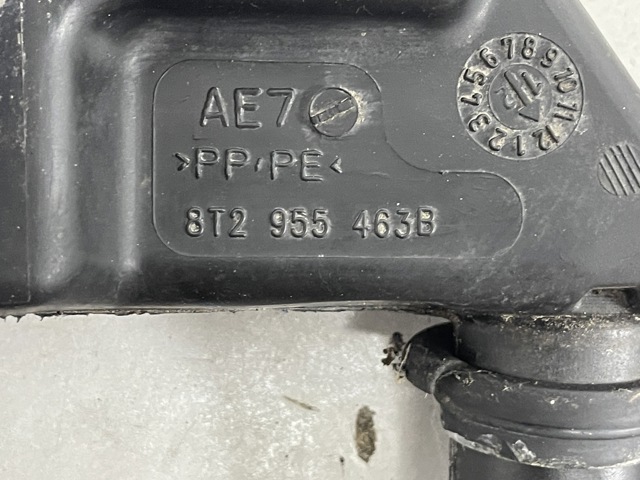 8T2955463B VAG Горловина бачка омывателя купить в Николаев