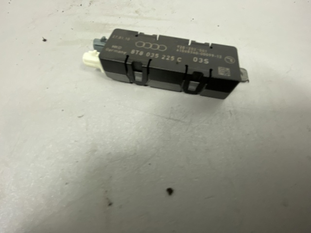 8T8035225C VAG купить в Чернигов