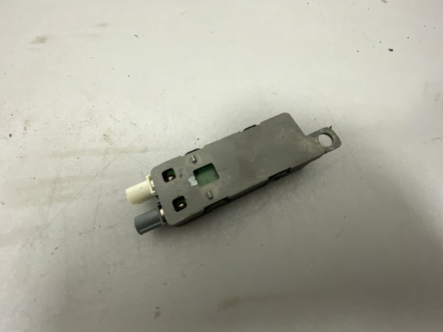 VAG 8T8035225C в наличии Сумы