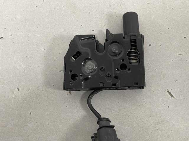 8V0823509 VAG Замок капота купить в Харьков
