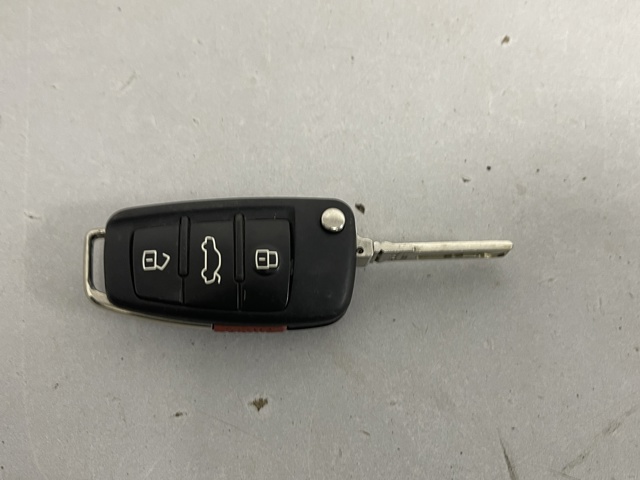 VAG 8V0837220A в наличии Львов