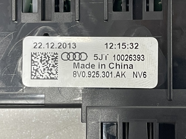 8V0925301AK VAG Блок кнопок центральной консоли купить в Харьков