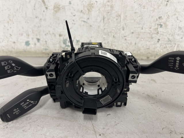 VAG 8V0953521CB Переключатель подрулевой, в сборе в наличии Полтава